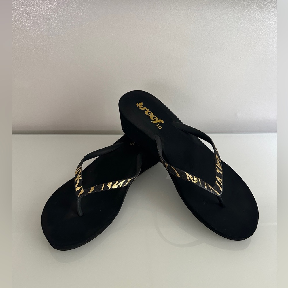 Reef Flip Flops Size 10 - Picture 3 of 3